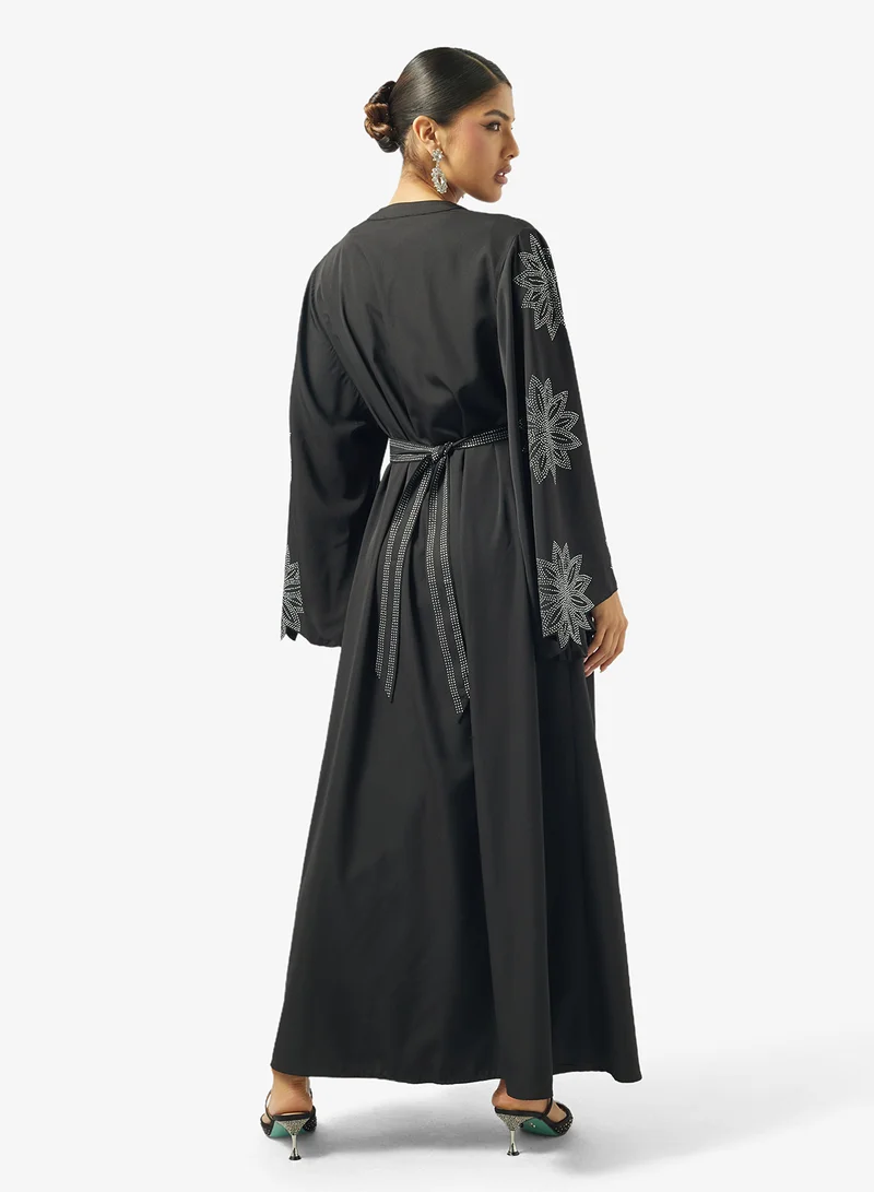خزانة Embellished Abaya With Sheila